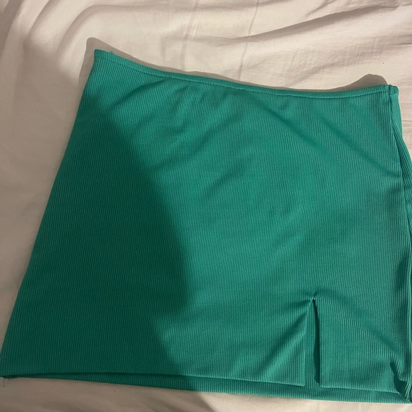 NWT. High quality mini skirt from hello molly. Size UK- 8. Fits like a medium. - Picture 4 of 6